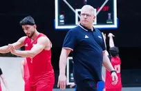 مانولوپولوس در سلامت کامل بالای سر ملی‌پوشان بسکتبال