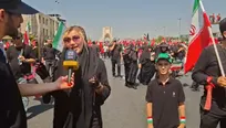 پیمان وفاداری در سایه برج آزادی؛ تجلی عشق به رهبری و عزم انتقام در بدرقه شهدای خدمت