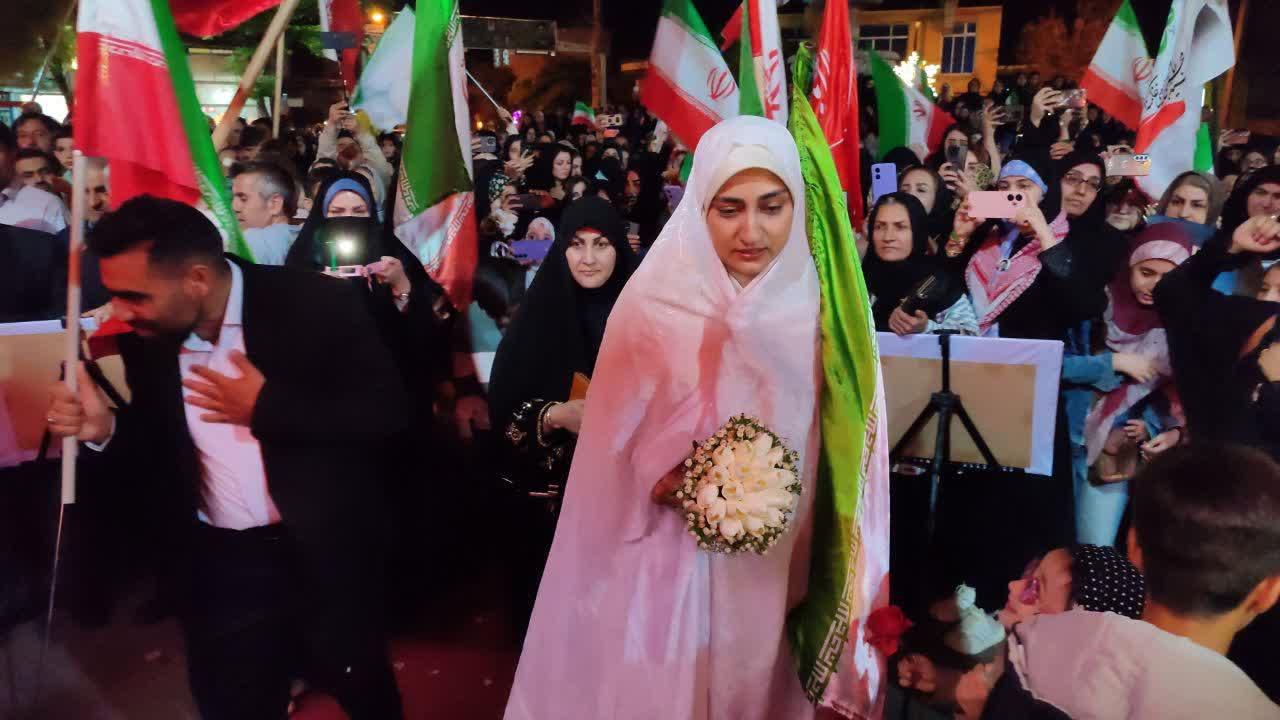 پیوند آسمانی در قلب شاهین‌دژ؛ جشن ازدواج دانشجویی در میان خروش حماسی مردم