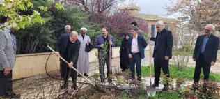 غرس درخت مثمر به یاد شهیدان طهرانچی، نظرزاده و لنگری؛ پوشش گیاهی ایران فقیر شده است