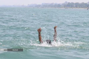 طرح سالم&zwnj;سازی ساحل بندر انزلی با پوشش امدادی و آموزشی هلال احمر