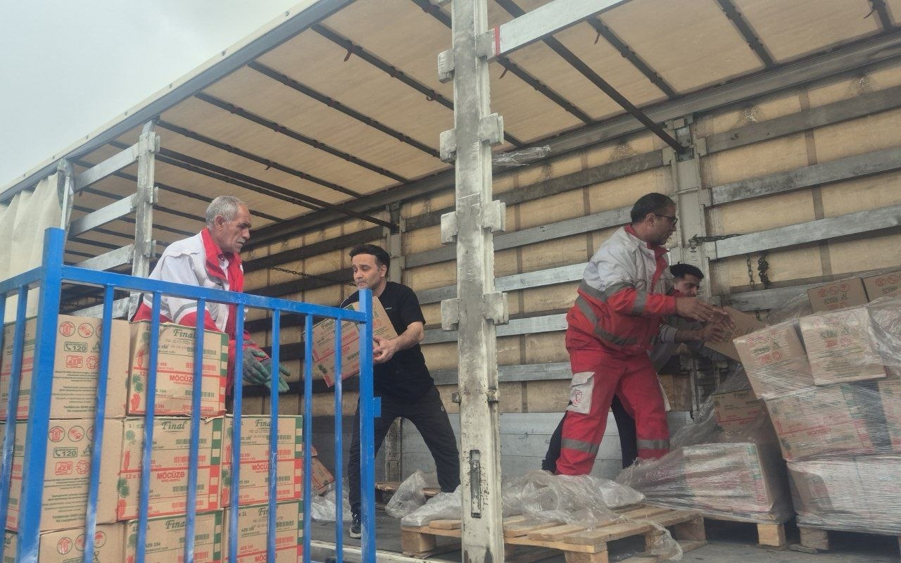 کمکهای بشردوستانه مردم و عتبه مقدسه عراق کشور ایران کمکهای بشردوستانه مردم و عتبه مقدسه عراق کشور ایران