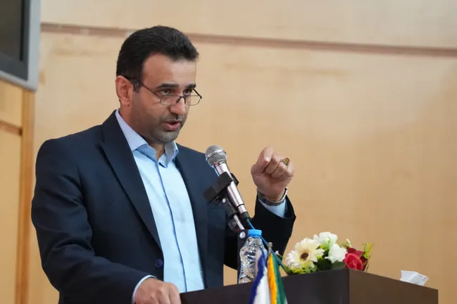 ملکی: دانشگاه باید «دانایی» را به «توانایی» تبدیل و مسیر آموزش را به سمت مهارت‌محوری هدایت کند