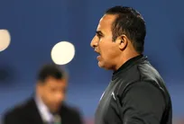 کعبی-قربانی-به-کتاب-خواندن-رو-آورده-اما-زیادی-کتاب-خواندن-هم-اثر-منفی-می-گذارد-بابت-۳-امتیاز-اخلاق-را-از-دست-ندهید