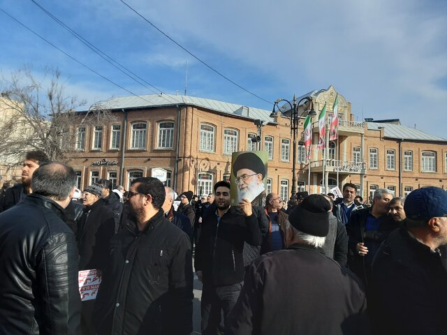 راهپیمایی سراسری در ایران اسلامی؛ ملت ایران با حضور حماسی اقدامات اغتشاشگران مسلح را محکوم کردند راهپیمایی سراسری در ایران اسلامی؛ ملت ایران با حضور حماسی اقدامات اغتشاشگران مسلح را محکوم کردند