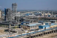 ارزش افزوده در سایه نفت؛ راهکارهای برون‌رفت از اقتصاد تک‌محصولی با تکنیک دلارزُدایی