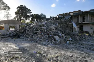 بازدید دکتر بیژن رنجبر رئیس دانشگاه آزاد اسلامی، پس از حمله هوایی آمریکا و رژیم صهیونیستی به سفارت سابق آمریکا(لانه جاسوسی) 