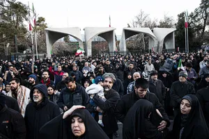  اجتماع مردم تهران در پی خبر شهادت حضرت آیت الله العظمی امام خامنه ای رحمته الله علیه رهبر عظیم الشان انقلاب اسلامی ایران