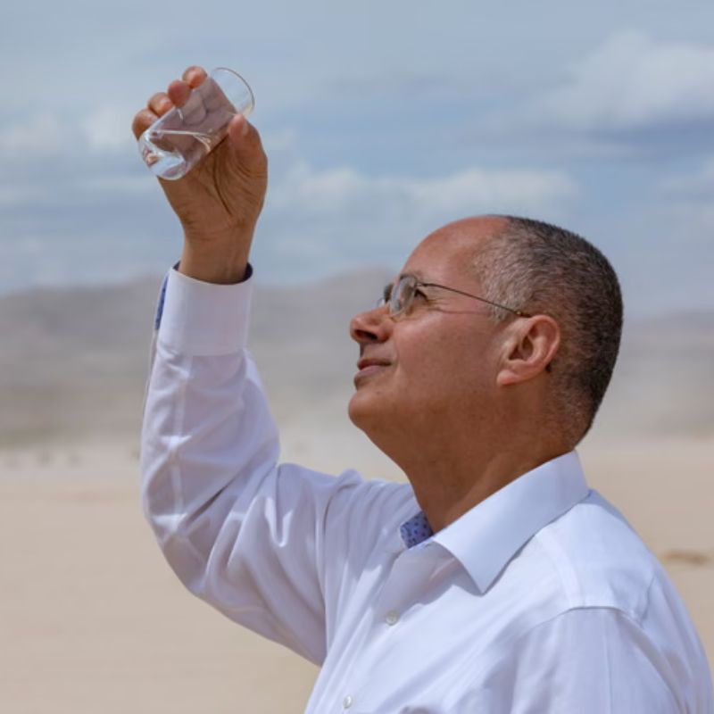 اختراع پسری که سالها در صف آب میایستاد عمر یاغی