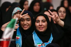 دیدار دانش&zwnj;آموزان و دانشجویان با رهبر معظم انقلاب
