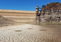 گزارش جدید از میزان آب موجود در سد ها/ فیلم‌های فضای مجازی را باور نکنید+فیلم