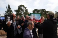 تشییع پیکر پاک ۱۲ شهید جنگ رمضان در محله ۱۳ آبان+ فیلم و عکس