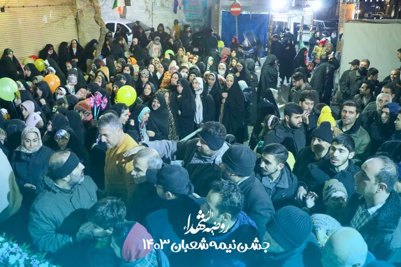 هیأت روضهالشهدا جشن انتظار را به کوچههای شهر میآورد هیأت روضهالشهدا جشن انتظار را به کوچههای شهر میآورد