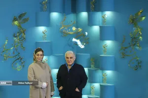 مهدی هاشمی و بهنوش صادقی در فتوکال فیلم سینمایی &laquo;مرد آرام&raquo;