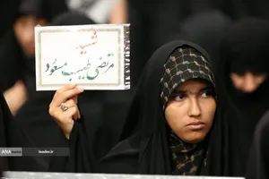 مراسم عزادارای شب عاشورای حسینی(ع) در حسینیه امام خمینی(ره) با حضور رهبر معظم انقلاب