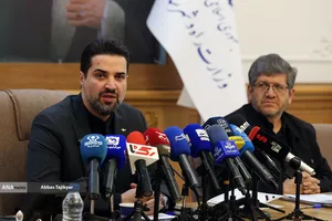 ابوذر شیرودی رئیس سازمان هواپیمایی کشوری در نشست خبری تمهیدات وزارت راه و شهرسازی برای مراسم تشییع رهبر شهید