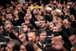 مراسم عزاداری شام غریبان حسینی (ع) در حسینیه امام خمینی