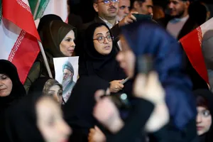 اجتماع خانواده دانشگاه آزاد اسلامی در تجدید بیعت با رهبر انقلاب