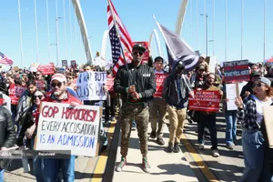  اعتراضات ضد جنگ بر علیه دوناد ترامپ در سراسر ایالات متحده آمریکا و کشورهای اروپایی با عنوان &laquo;نه به پادشاهی&raquo; آغاز شد. 