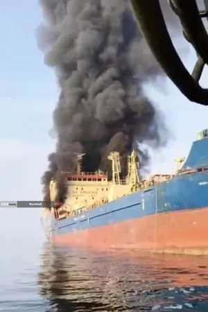 انهدام نفتکش های متخلف در تنگه هرمز