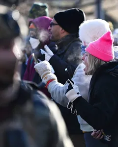  صحنه درگیری میان نیروهای آمریکایی و مردم 