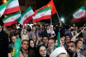 اجتماع خانواده دانشگاه آزاد اسلامی در تجدید بیعت با رهبر انقلاب
