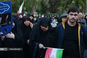 تشییع پیکر مطهر دریابان شهید &laquo;علیرضا تنگسیری&raquo; فرمانده دلاور خلیج فارس و جمعی از شهدای والامقام