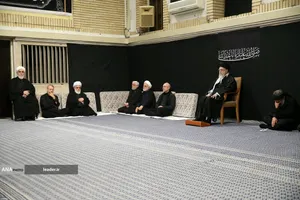 مراسم عزادارای شب عاشورای حسینی(ع) در حسینیه امام خمینی(ره) با حضور رهبر معظم انقلاب
