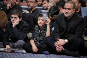 آخرین شب عزاداری شهادت حضرت زهرا(س) در حسینیه امام خمینی(ره)