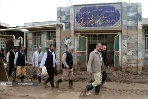  کمک&zwnj;رسانی شهید دکتر طهرانچی به مناطق سیل&zwnj;زده لرستان 