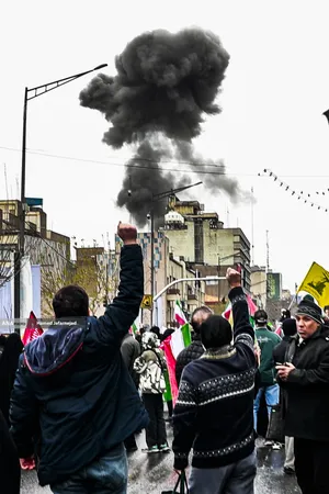 بمباران جنگنده های رژیم صهیونیستی - آمریکایی در راهپیمایی روز قدس تهران 1404