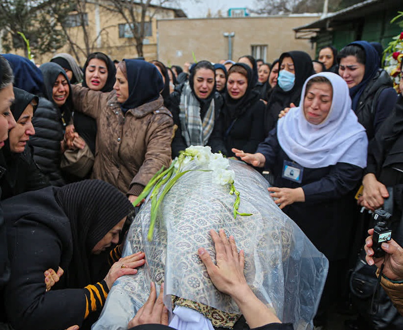 عطر شهدا سراسر ایران را فراگرفت/ بدرقه شهدای مدافع وطن با شعارهای «مرگ بر آمریکا» و «مرگ بر اسرائیل» عطر شهدا سراسر ایران را فراگرفت/ بدرقه شهدای مدافع وطن با شعارهای «مرگ بر آمریکا» و «مرگ بر اسرائیل»