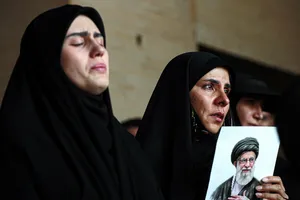 مراسم وداع با رهبر شهید انقلاب حضرت آیت الله سیدعلی خامنه&zwnj;ای (ره) و خانواده ایشان