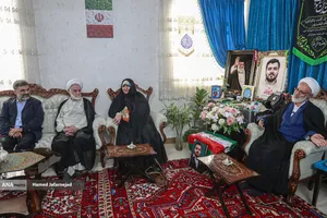 دیدار با خانواده شهید نخبه علی خدایاری