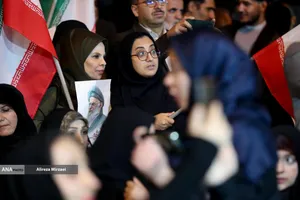 اجتماع خانواده دانشگاه آزاد اسلامی در تجدید بیعت با رهبر انقلاب