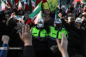 تشییع پیکر مطهر دریابان شهید &laquo;علیرضا تنگسیری&raquo; فرمانده دلاور خلیج فارس و جمعی از شهدای والامقام