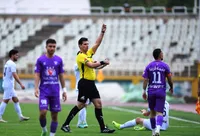 درگیری فیزیکی بی‌سابقه ملوانی‌ها با مدیر رسانه ای هوادار