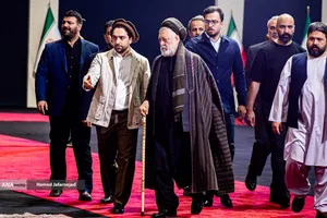 ادای احترام فرهیختگان و هیأت&zwnj;های دینی و شخصیت&zwnj;های سیاسی و فرهنگی کشورهای جهان