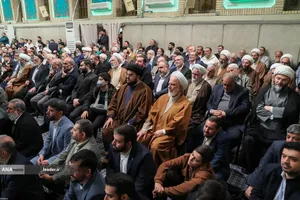 دیدار هزاران نفر از مداحان و ستایشگران اهل بیت(ع) با رهبر معظم انقلاب