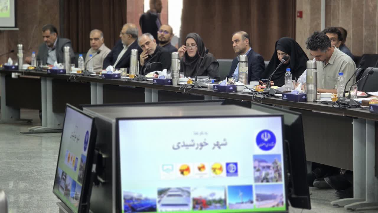 حرکت اصفهان به سوی «شهر خورشیدی»/ توسعه فناوریهای نوین ذخیرهسازی در دستورکار دبیرخانه علمی میز انرژی حرکت اصفهان به سوی «شهر خورشیدی»/ توسعه فناوریهای نوین ذخیرهسازی در دستورکار دبیرخانه علمی میز انرژی