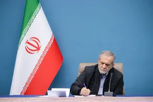 نوجوانان باید مسائل کشور را بشناسند، درباره آنها بیندیشند و برای حل آنها گام بردارند