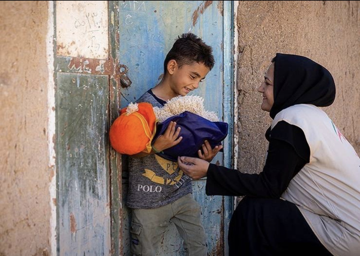 فعالیت‌های جهادی به یاد ۱۶۸ شهید مدرسه «شجره طیبه» / احداث ۲۵۱ سرویس بهداشتی، آبرسانی‌ و توزیع نان در روستاها+ فیلم