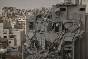 حملات مرگبار موشکی ایران - آوارگی و حیرانی صهیونیست ها