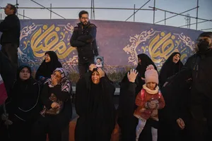  اجتماع مردم تهران در پی خبر شهادت حضرت آیت الله العظمی امام خامنه ای رحمته الله علیه رهبر عظیم الشان انقلاب اسلامی ایران