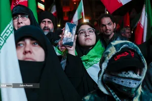 اجتماع بیعت مردم با رهبر سوم انقلاب اسلامی
