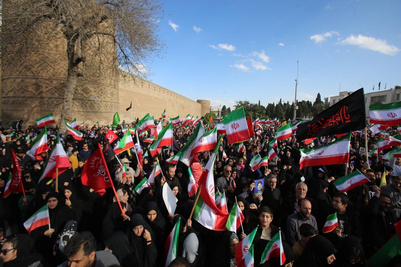 اجتماع سراسری «میثاق با امام شهید امت و بیعت با رهبر منتخب خبرگان ملت» در استان‌ها/ سلام تمام‌قدِ به علمدارِ جدیدِ انقلاب/ گام بلند انقلاب در فصل سوم ولایت + فیلم و عکس