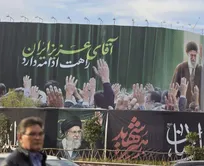 ما این خاک را سرمه چشمانمان می‌کنیم