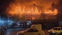 آتش‌سوزی گسترده در مغازه‌های اطراف میدان شهرداری گرگان/ حضور مسئولان قضایی استان در محل حادثه و صدور دستورات قضایی