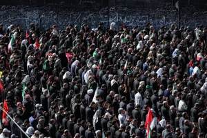 مراسم اقامه نماز بر پیکر امام شهید امت