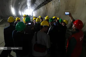 بازدید اعضای شوراهای شهر از خط10 مترو